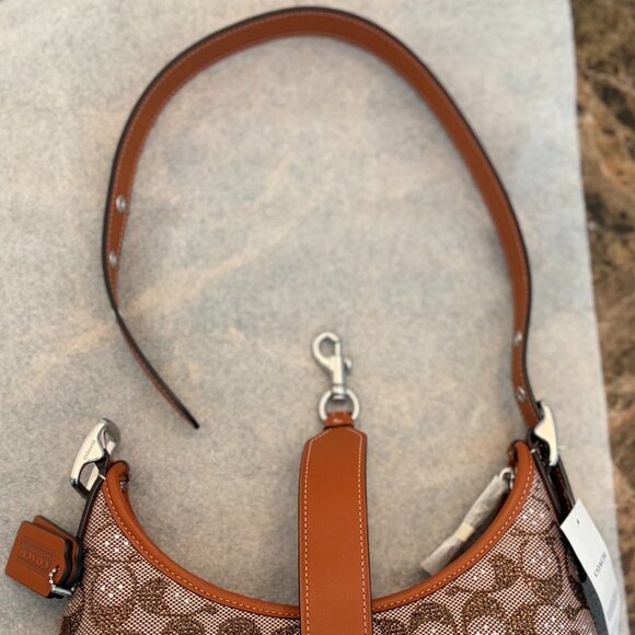 Coach Hampton's Hobo Bag in Crystal Signature Jacquard (Amber) - Picture 8 of 15